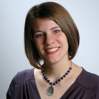 Rachel Held Evans es autora de "La evolución en Monkey Town" y "El Año de la Feminidad Bíblica". Foto cortesía de wikipedia.