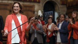 AdaColauTomadePosesin